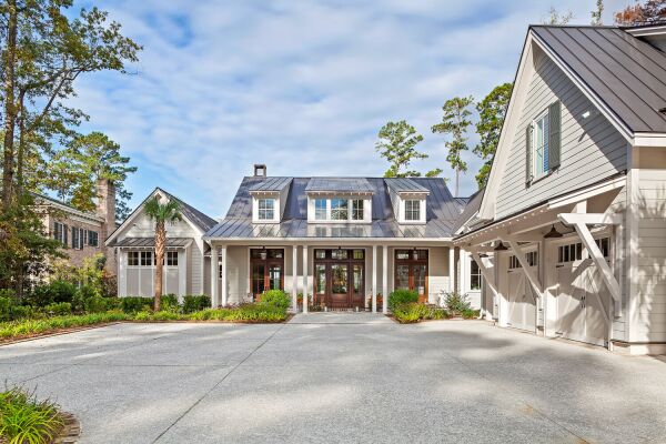 Berkeley Hall Residence, a transitional Southern riverfront home by Court Atkins Group